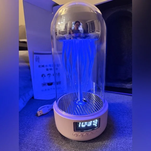 Motion Jellyfish Bluetooth speaker Clock with Colorful Light Display - Picture 11 of 16
